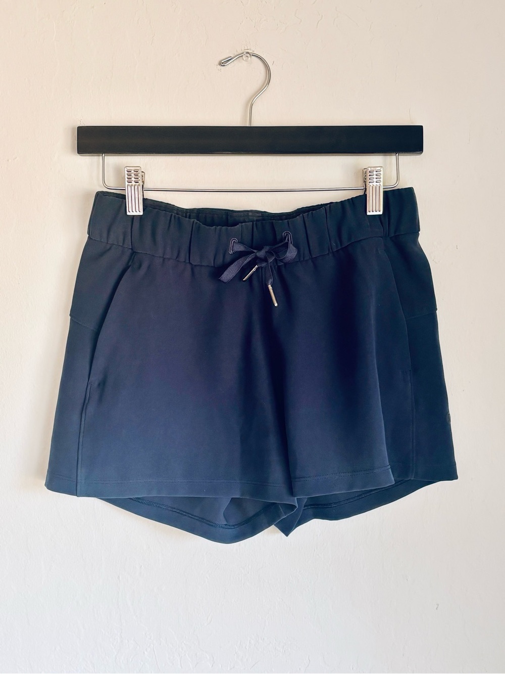 lululemon athletica On the Fly Navy Drawstring Athletic Shorts, Sz 4